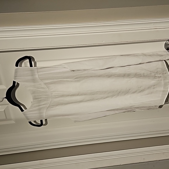 Christina B. White sleeveless layers lightweight hand stamp butterfly top Large - Picture 6 of 8